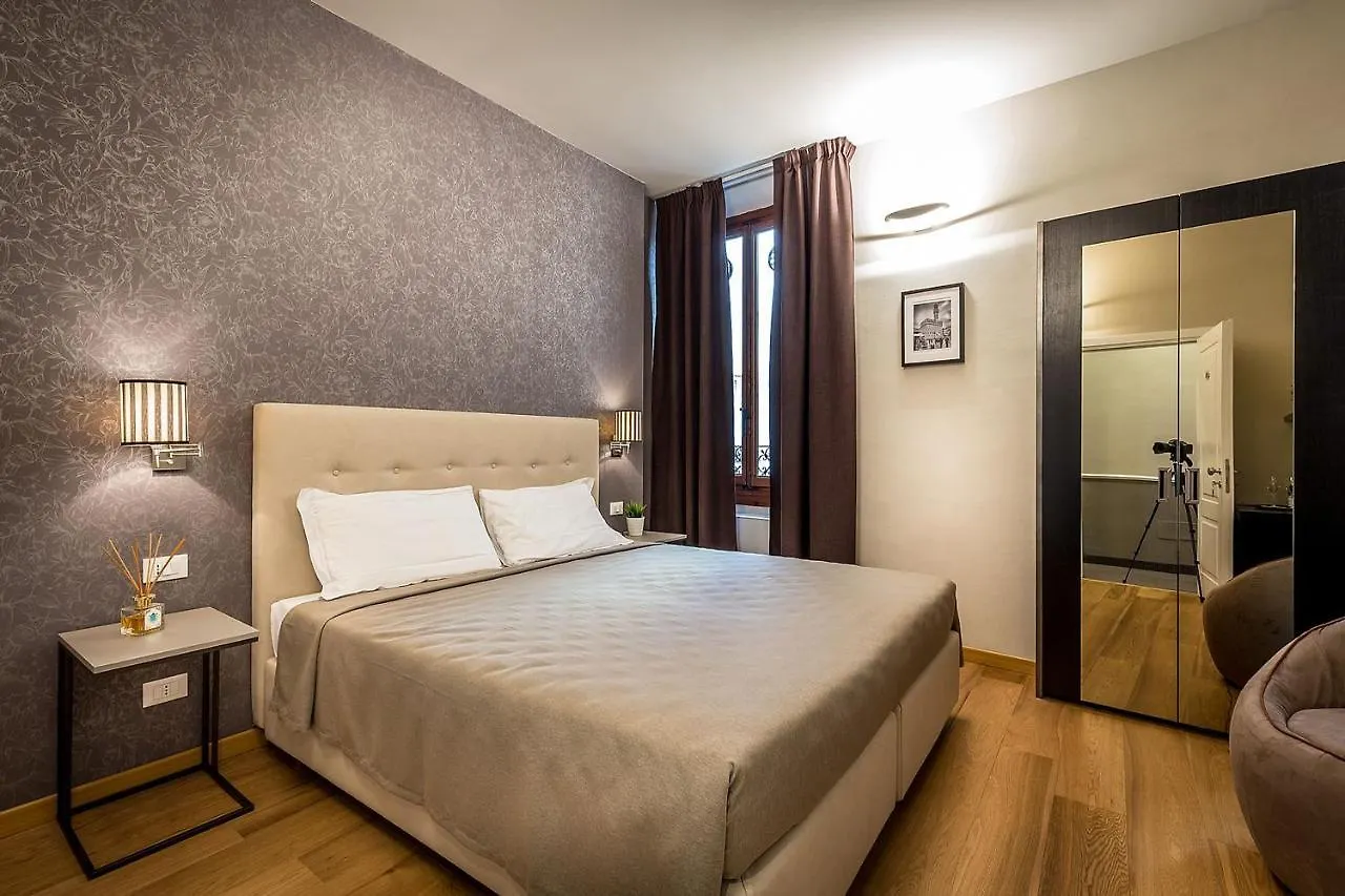 Palazzo Brunelleschi Bed & Breakfast Florence Italy
