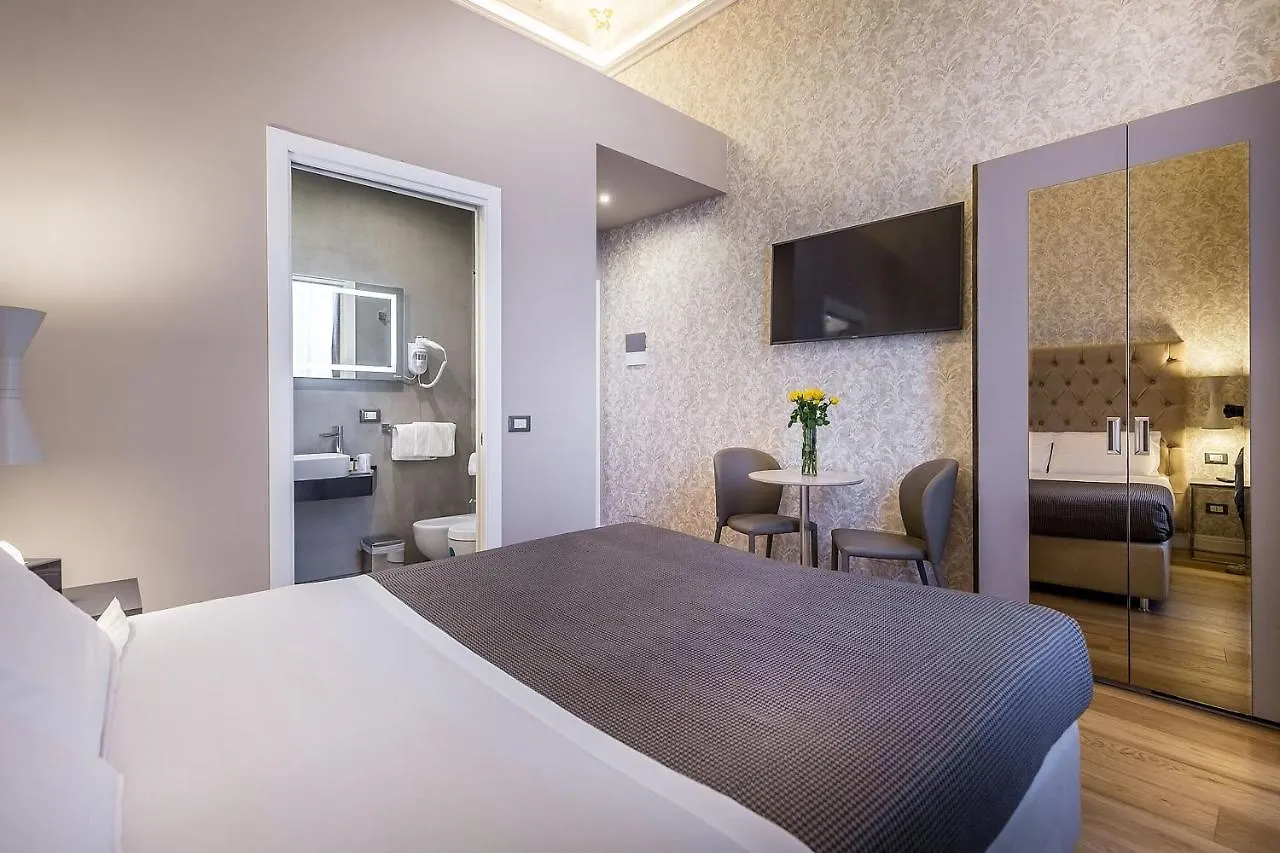Palazzo Brunelleschi Bed & Breakfast Florence